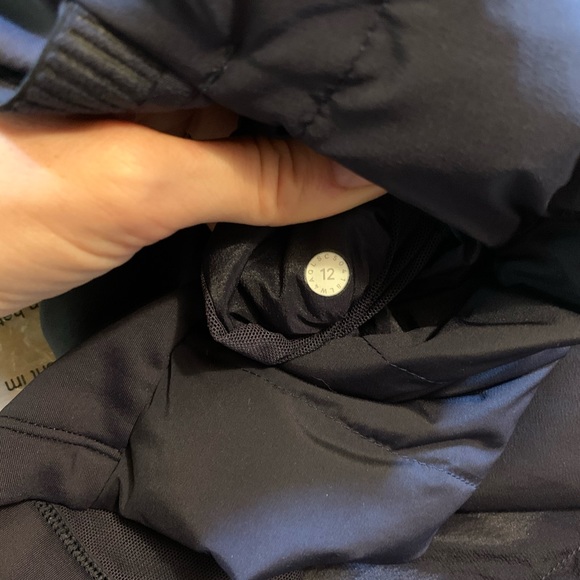 NWT Lululemon Down For It All Vest Midnight Navy - Picture 7 of 8